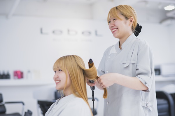 タカラ美容専門学校［美容師］