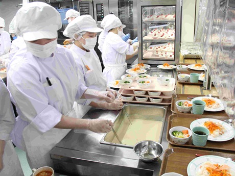 佐伯栄養専門学校 の特長 3